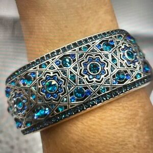 Brighton Eternal Sky Blue Toned Hinged Wide Silver Cuff Bracelet. Gem&Jeweled !